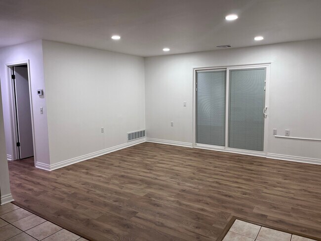 Building Photo - 16140 Clarkson Dr