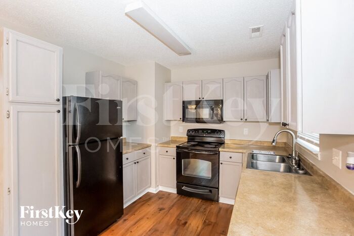 Building Photo - 12733 Cumberland Crest Dr