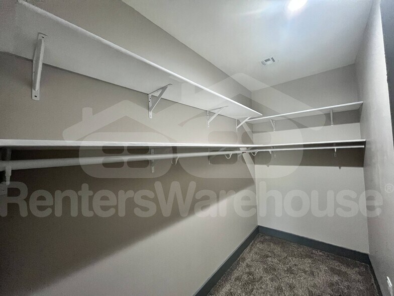 Building Photo - 1437 E Roosevelt St