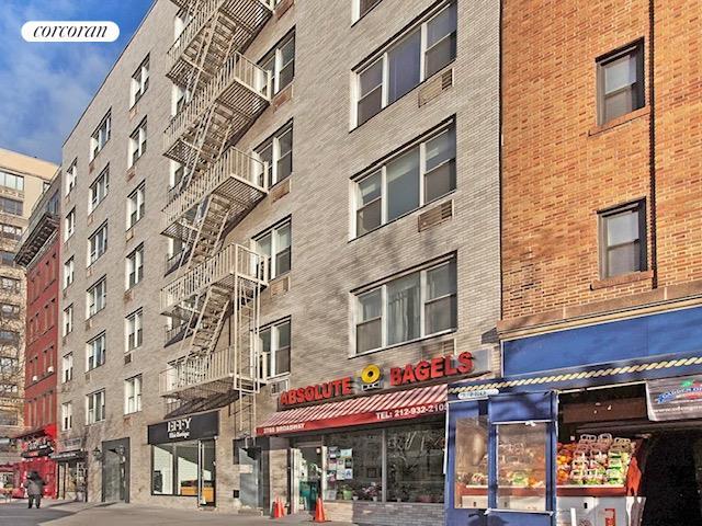 Building Photo - 2790 Broadway-