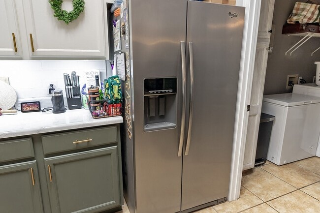 Building Photo - Welcome Home!