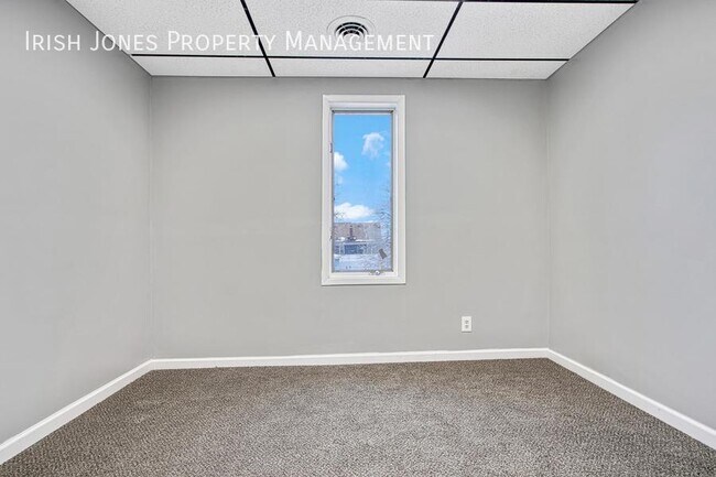 Building Photo - 1213 Walden Ave