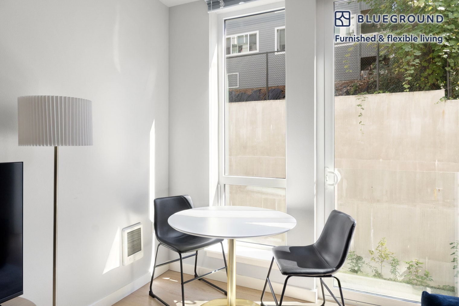 Building Photo - 2222 15th Ave W