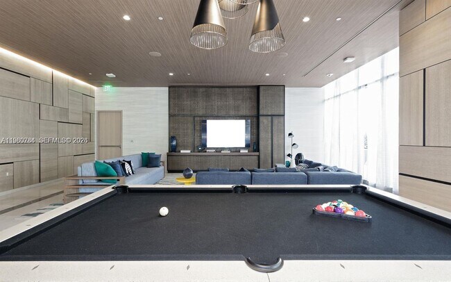 Building Photo - 45 SW 9th St