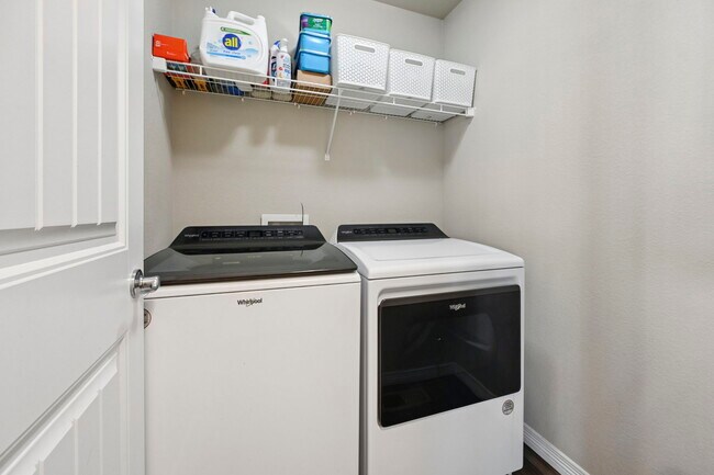 Building Photo - 6437 Vedder Dr