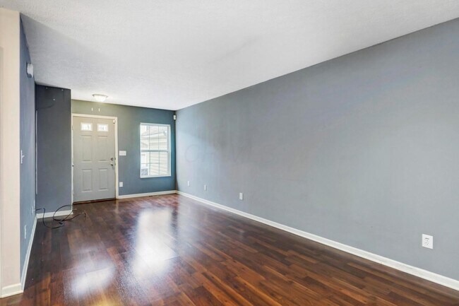 Building Photo - 6479 Walnut Fork Dr