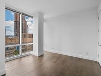 Building Photo - 5-19 Borden Ave