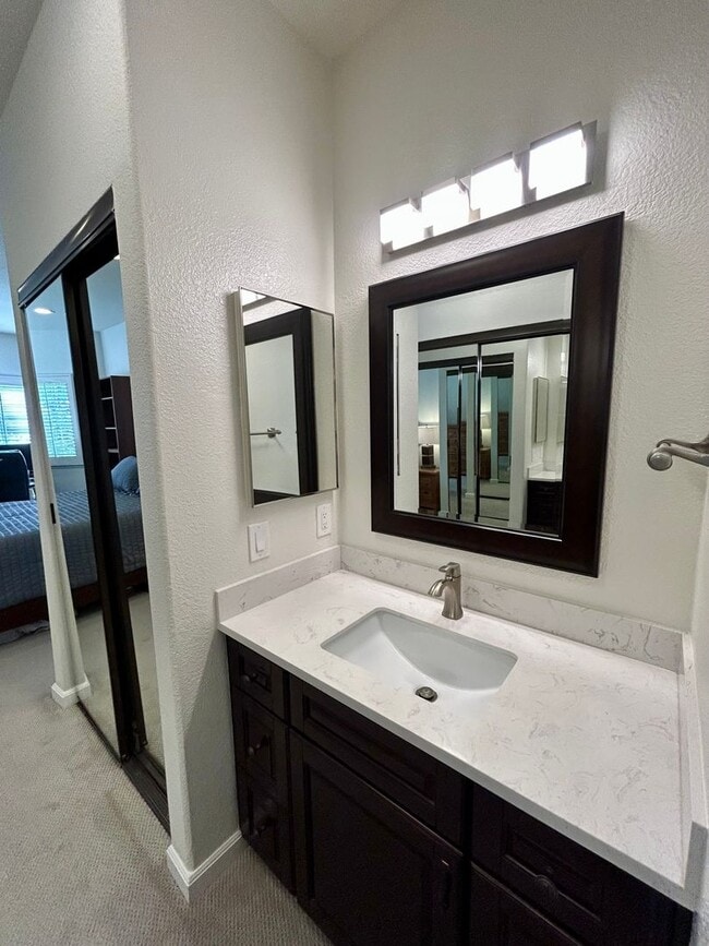 Building Photo - Modern and Convenient Condo Near Almaden Lake