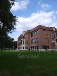 Building Photo - 2208 8th St