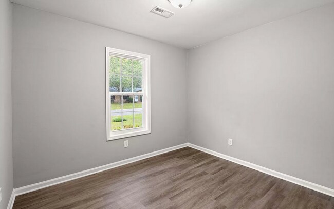 Building Photo - 426 Longleaf Dr