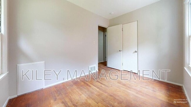 Building Photo - 12646 Riverview St