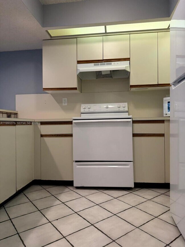 Building Photo - 8810 SW 132nd Pl