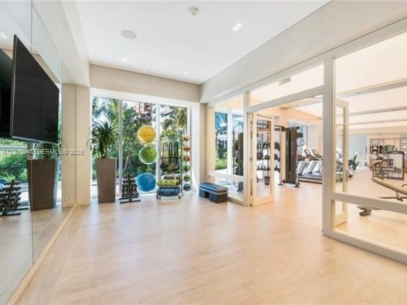 Building Photo - 2200 N Ocean Blvd