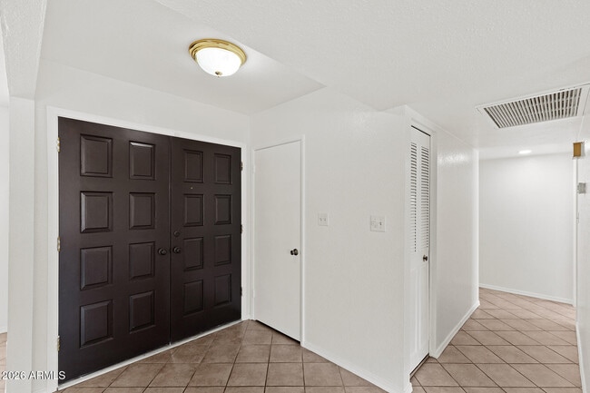 Building Photo - 4503 W Bryce Ln