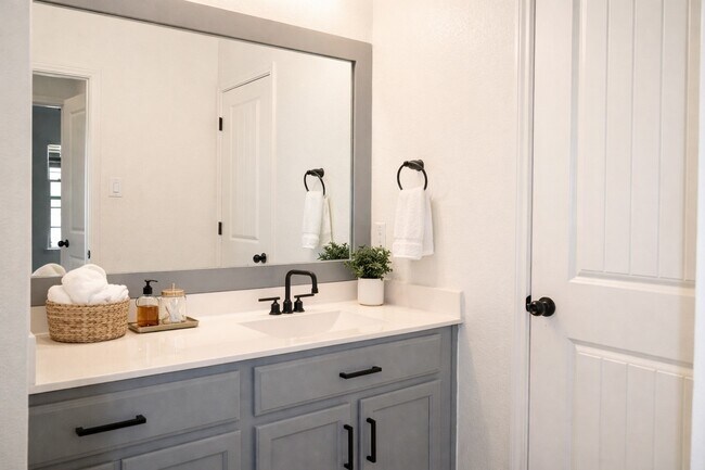 Building Photo - 29702 Breakwater Dr