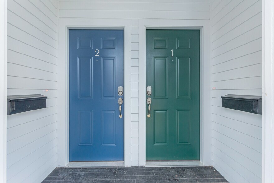 Front Doors - 14 Prospect St