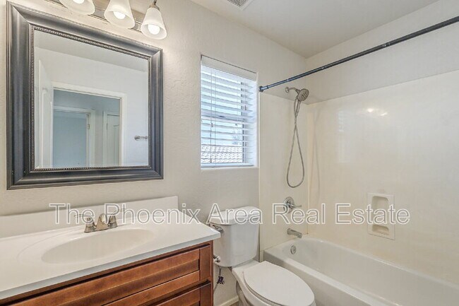 Building Photo - 1441 W Shellfish Dr
