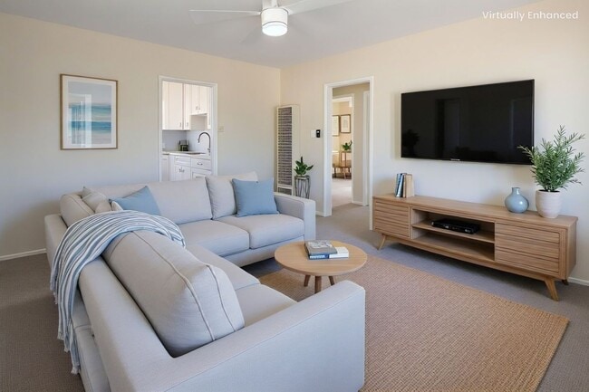 Living Room - 715 Loma Dr