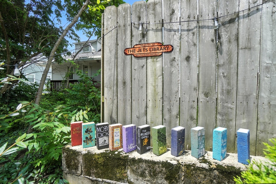 Building Photo - 3769 Andrew Ave