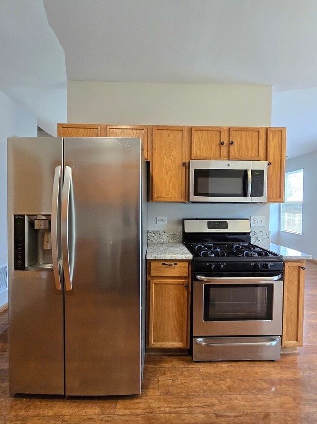 Building Photo - 5006 Syracuse Ct