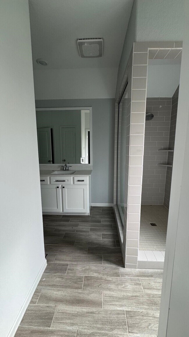 Building Photo - 975 Lars Trek Trail