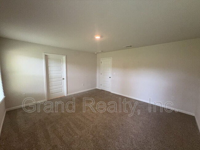 Building Photo - 4955 Red Cedar Rd