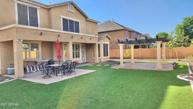 Building Photo - 3094 S Ashley Dr