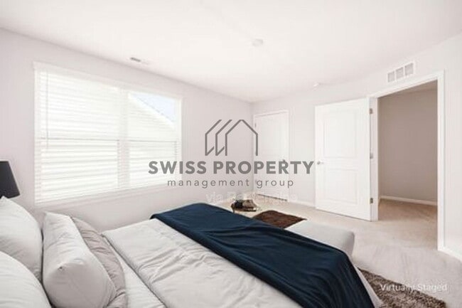 Building Photo - 12281 Rooster Tail Dr