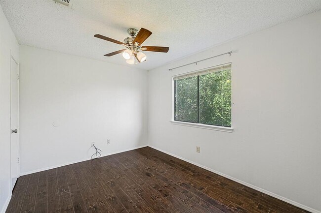Building Photo - 1608 Morning Quail Dr