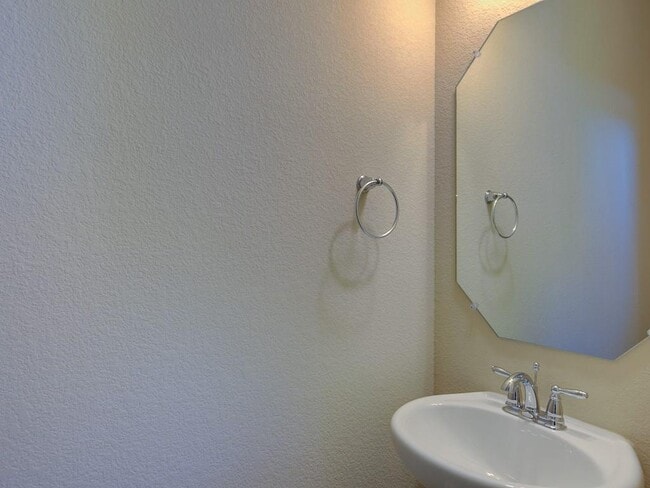 Building Photo - 421 Epiphany Ln