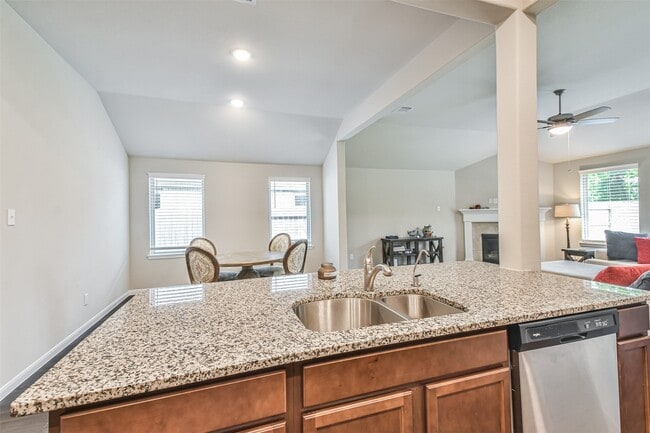 Building Photo - 19111 Friesian Stallion Ln