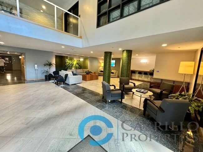 Building Photo - 850 Beech St