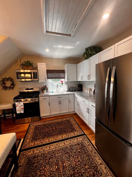 Building Photo - 628 Washington St