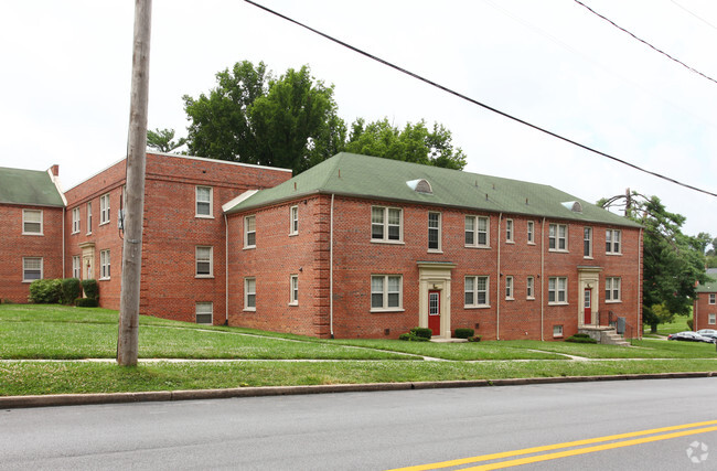 Building Photo - Westhills Square Apartments