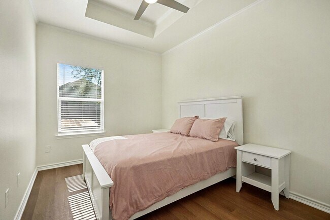 Building Photo - 3521 Avenue N 1/2 Rear