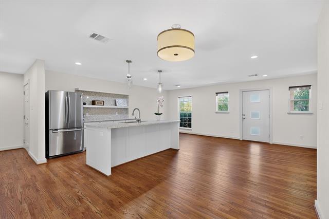 Building Photo - 10314 Baronne Cir