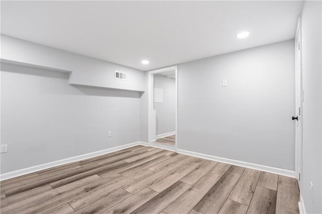 Building Photo - 1288 Lorenzo Dr SW