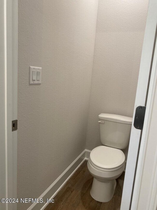 Building Photo - 7294 Gateway Ct