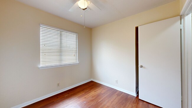 Building Photo - ONLY $1395 PLUS FREE FEBRUARY RENT!!!!