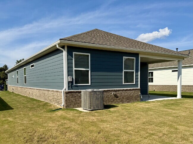 Building Photo - JUST REDUCED! Be the First to Live Here! Brand-New 3-Bedroom Home with Lawncare included, plus Po...
