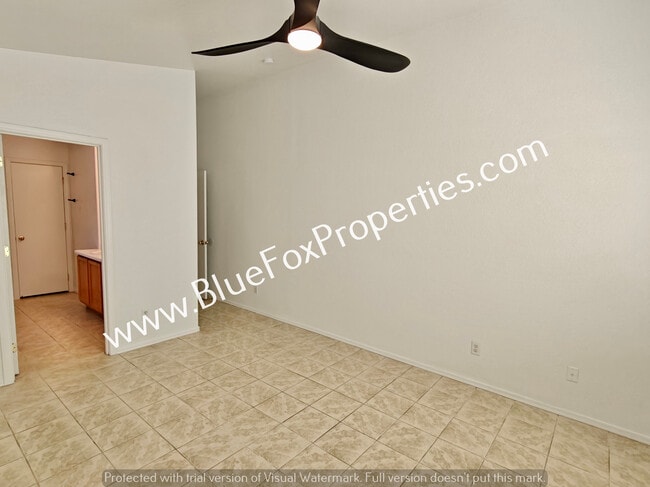 Building Photo - 7939 W Mural Hill Dr