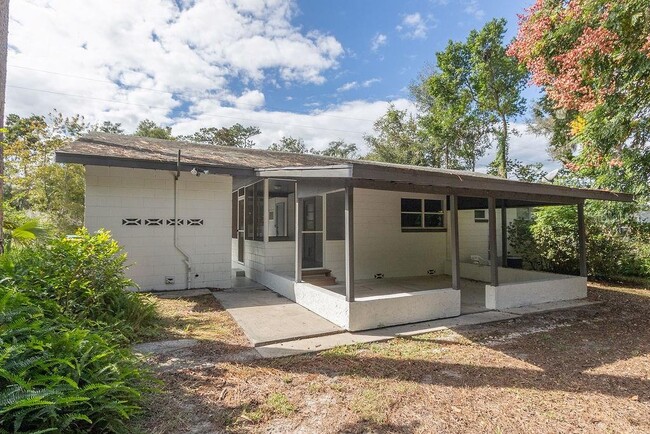 Building Photo - 831 N Arlington Ave