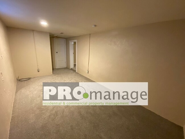 Building Photo - 520 H St