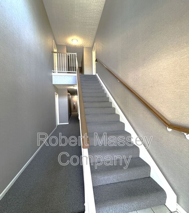 Building Photo - 5301 Pacer Ln
