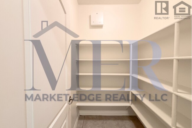 Building Photo - 4Bed/2.5Bath House at Litchfield/Greenway! Move-In Ready on 08/06/2026!