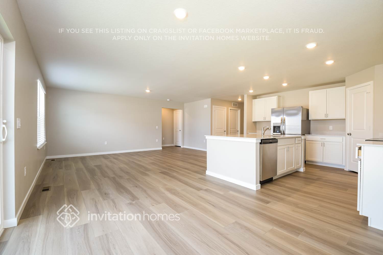 Building Photo - 22017 E 39th Pl