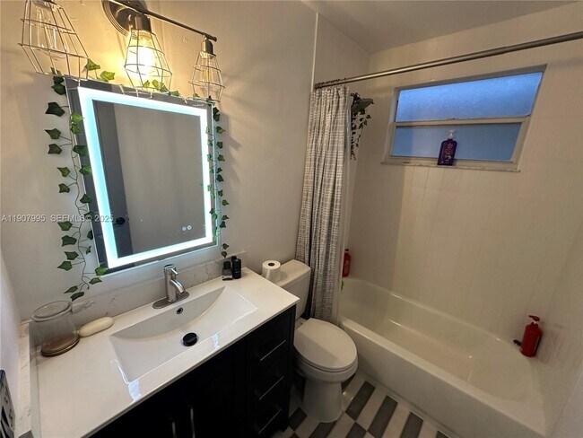 Building Photo - 5478 NW 45th Way