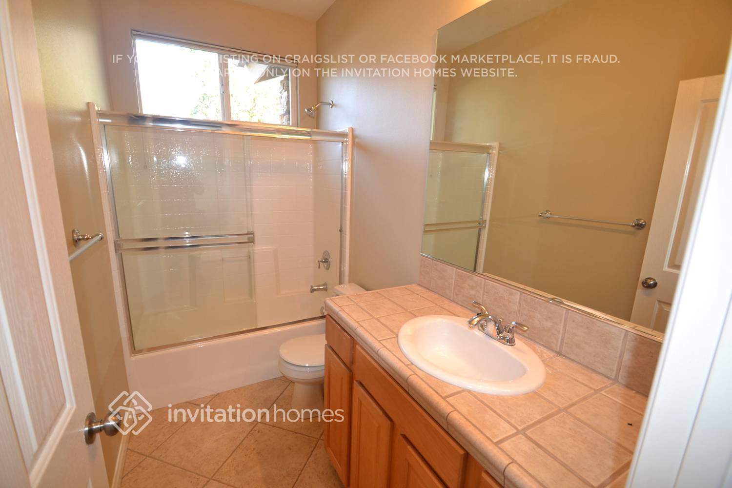 Building Photo - 113 E Bonita Dr