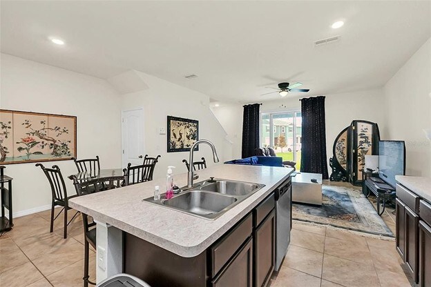 Building Photo - 1401 Yellow Finch Dr