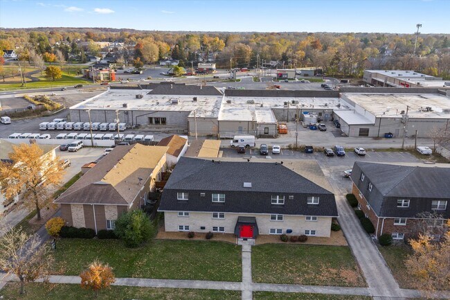 Building Photo - 609 E 3rd St